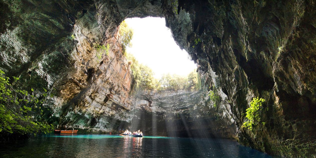 Mellisani-cave-lake