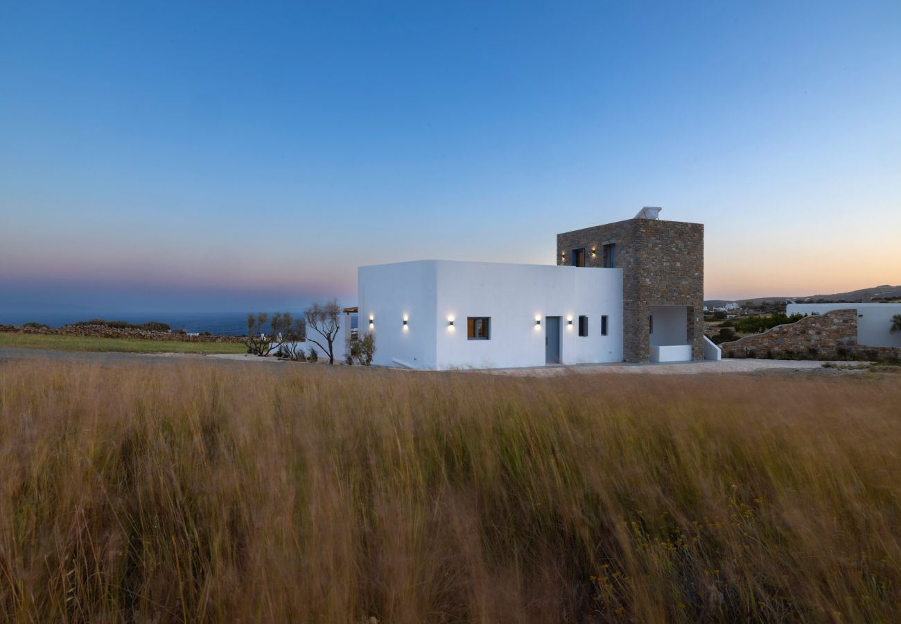 Villa in Aspro Chorio - Poolside Panorama: Coastal Luxury & Vistas