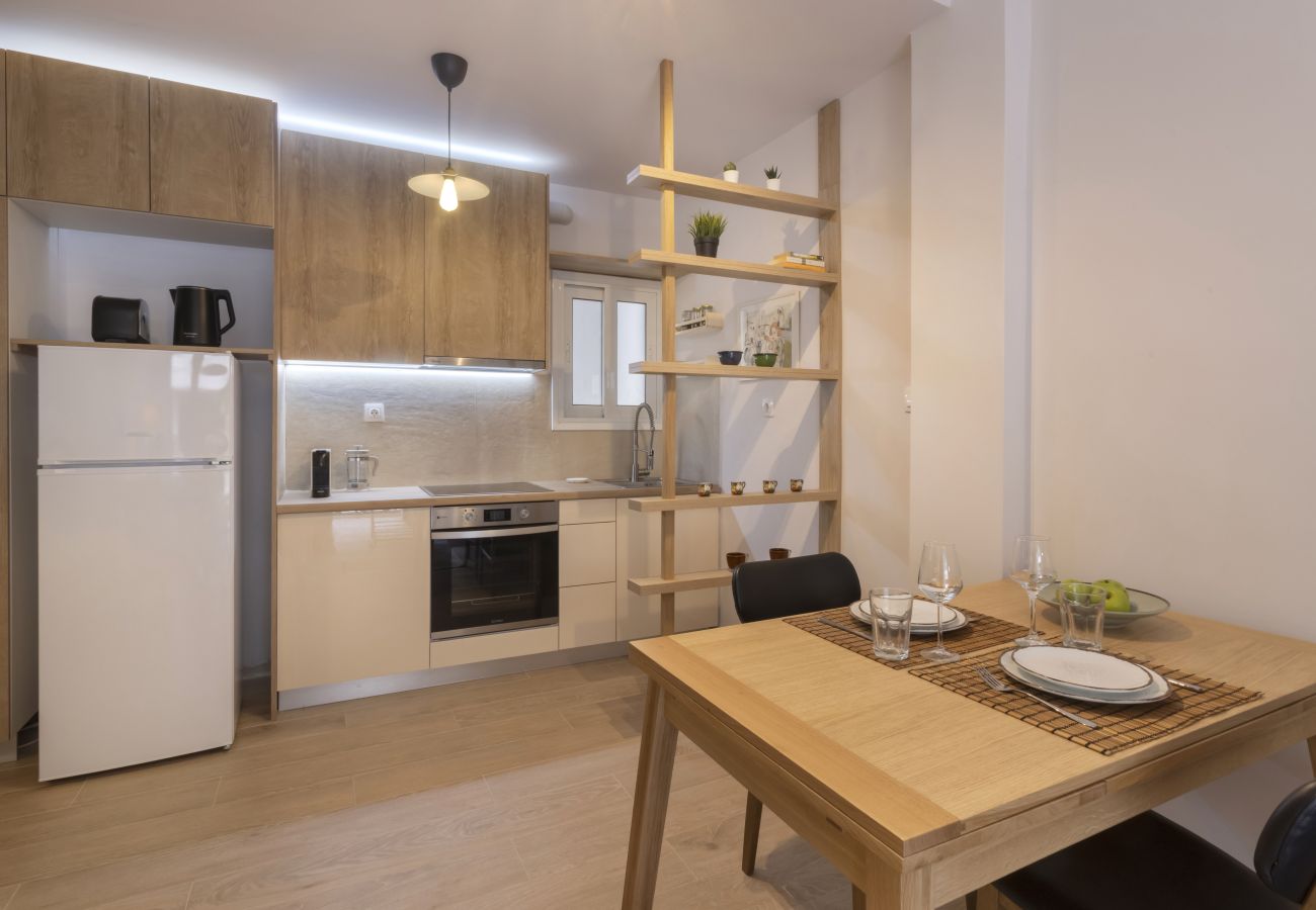 Studio in Athens - Stylish 1BDR Apartment near Archaeological museum in vibrant Exarchia