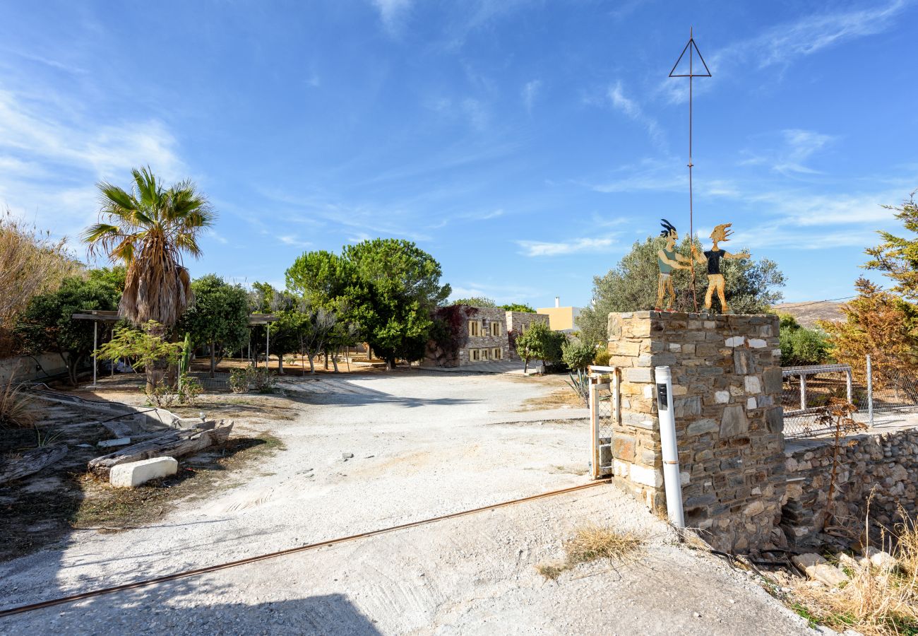 Villa in Naousa - A Luxurious Vineyard Retreat in Paros