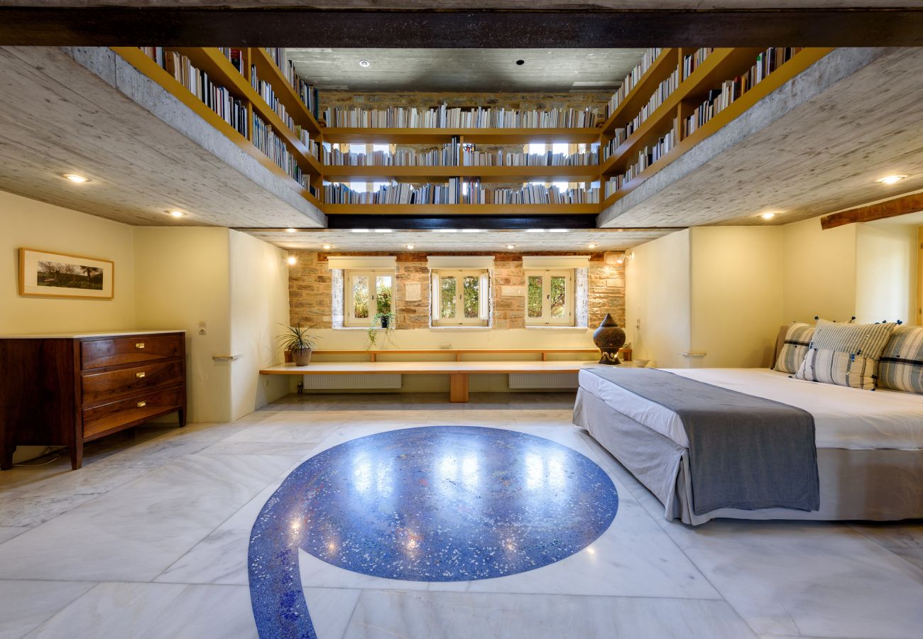 Villa in Naousa - A Luxurious Vineyard Retreat in Paros