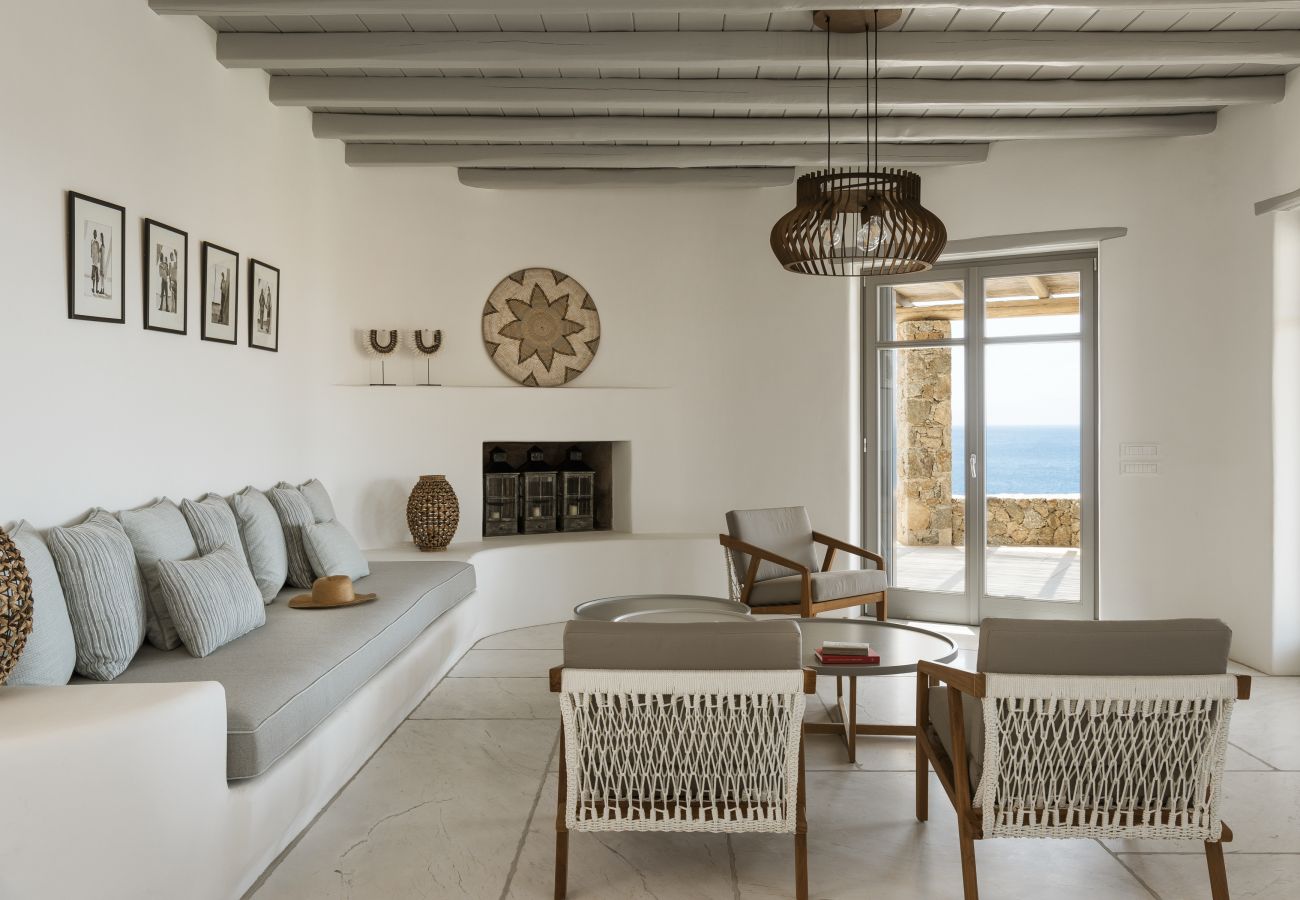 Villa in Mykonos - Luxury 5BDR Retreat in Mykonos