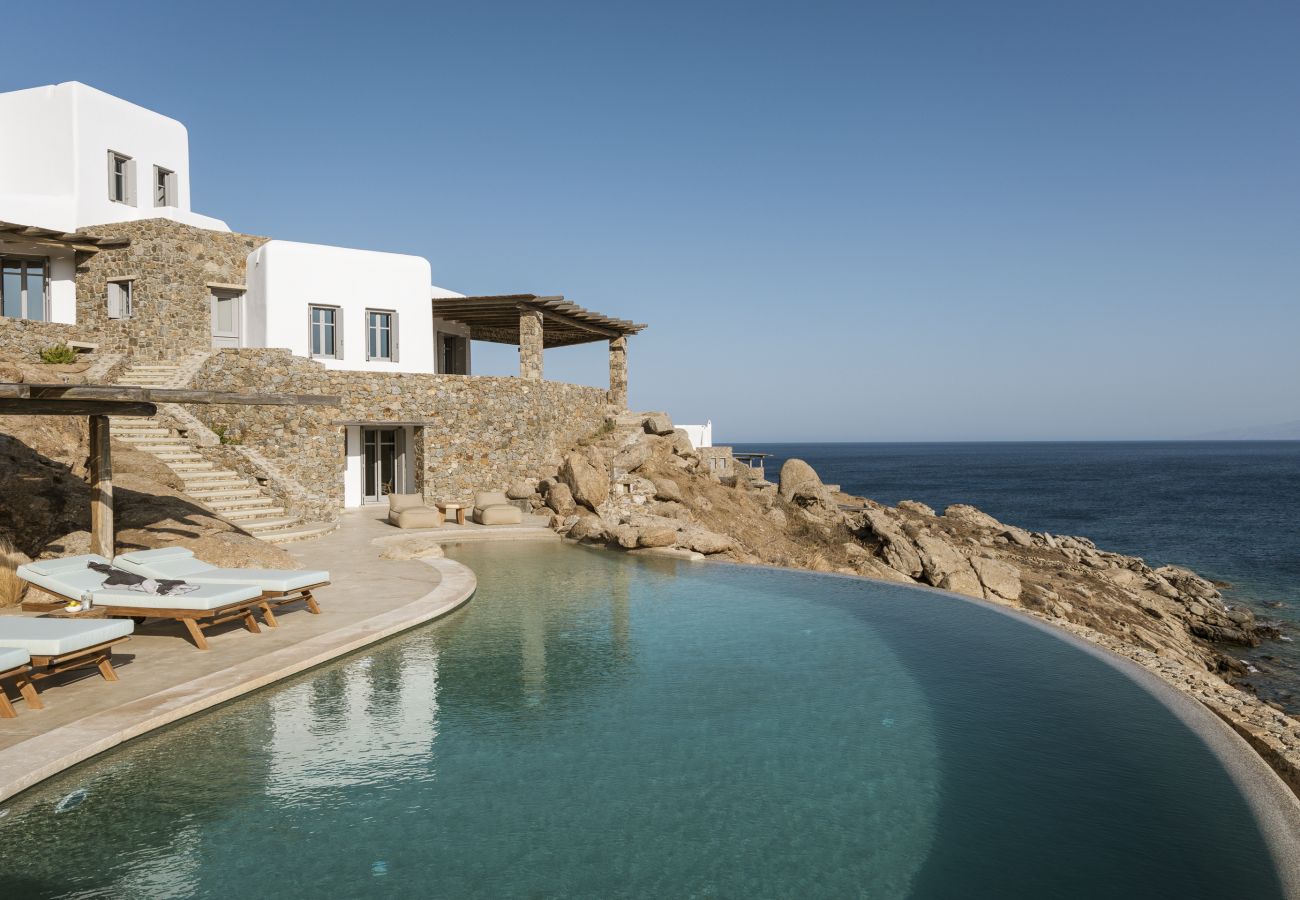 Villa in Mykonos - Luxury 5BDR Retreat in Mykonos