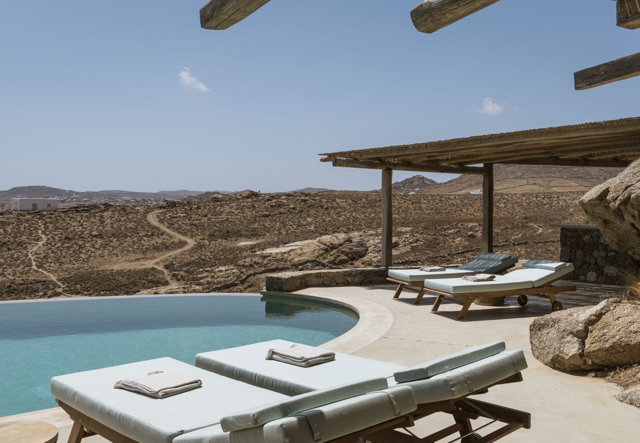 Villa in Mykonos - Luxury 5BDR Retreat in Mykonos