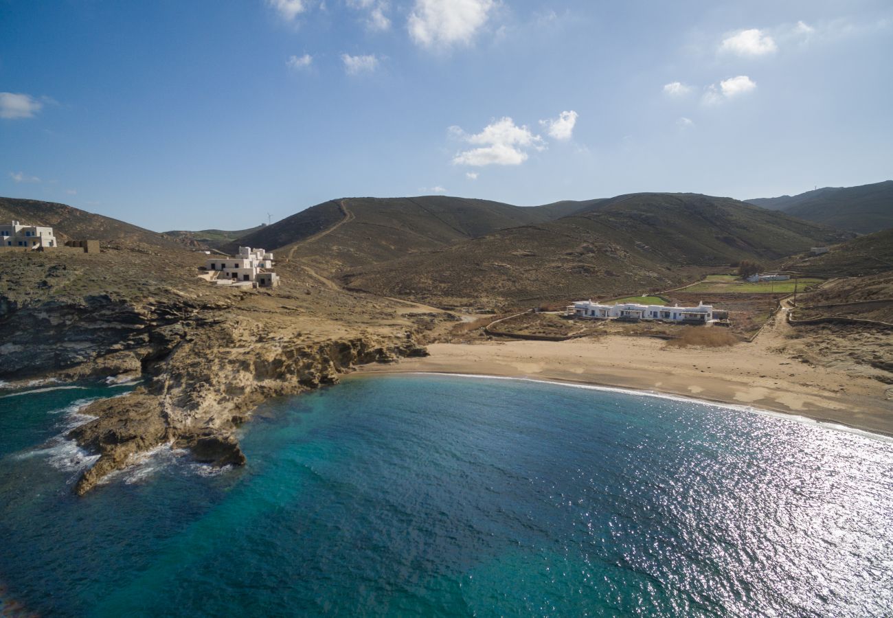 Villa in Mykonos - Seaside 5BDR Bliss in Mykonos