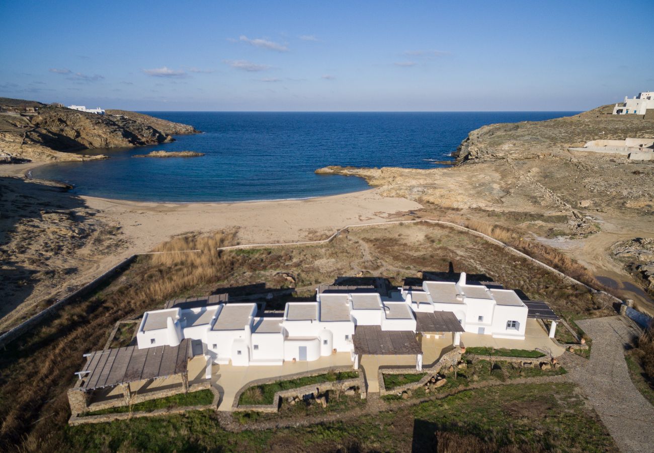 Villa in Mykonos - Seaside 5BDR Bliss in Mykonos