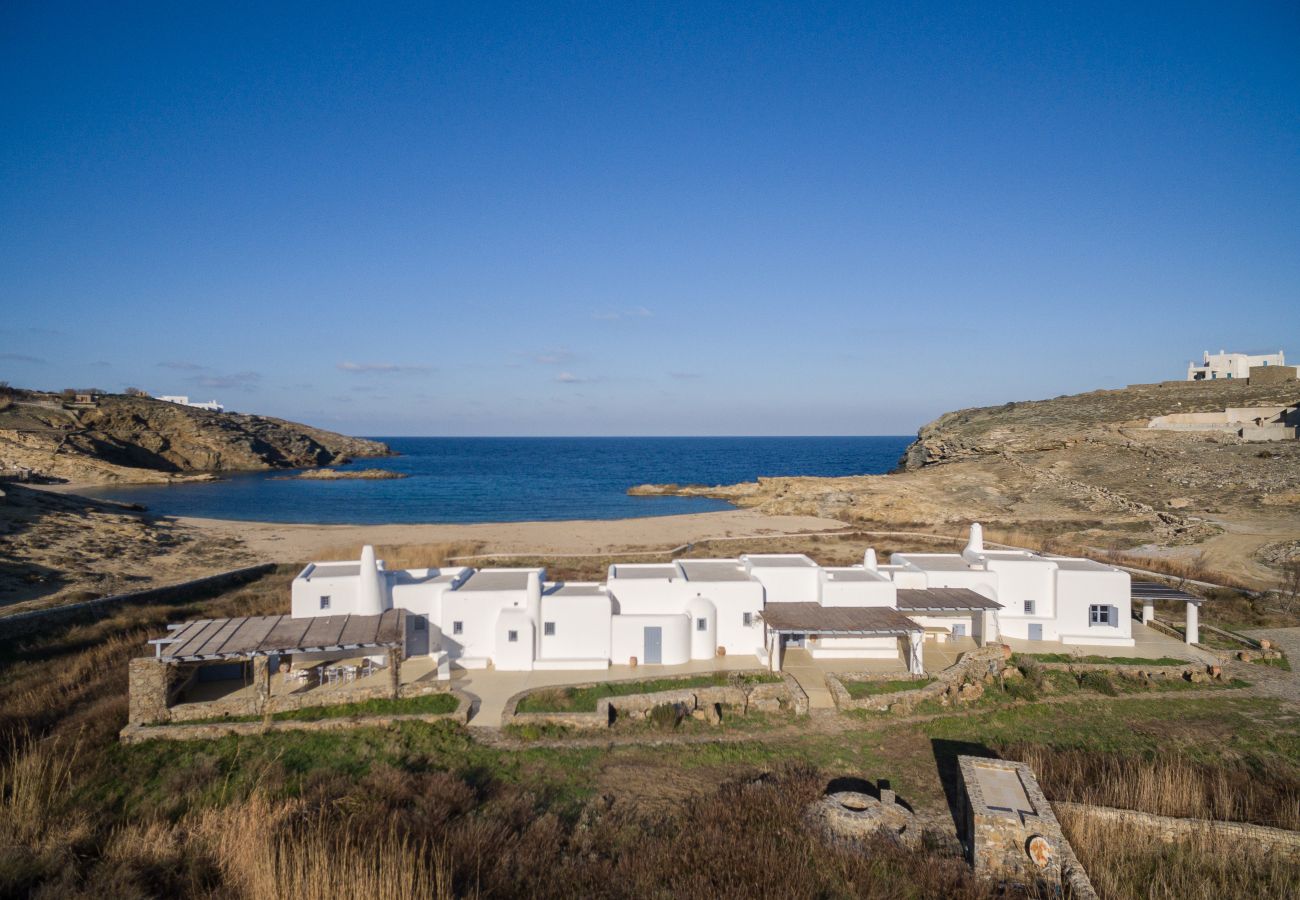 Villa in Mykonos - Seaside 5BDR Bliss in Mykonos