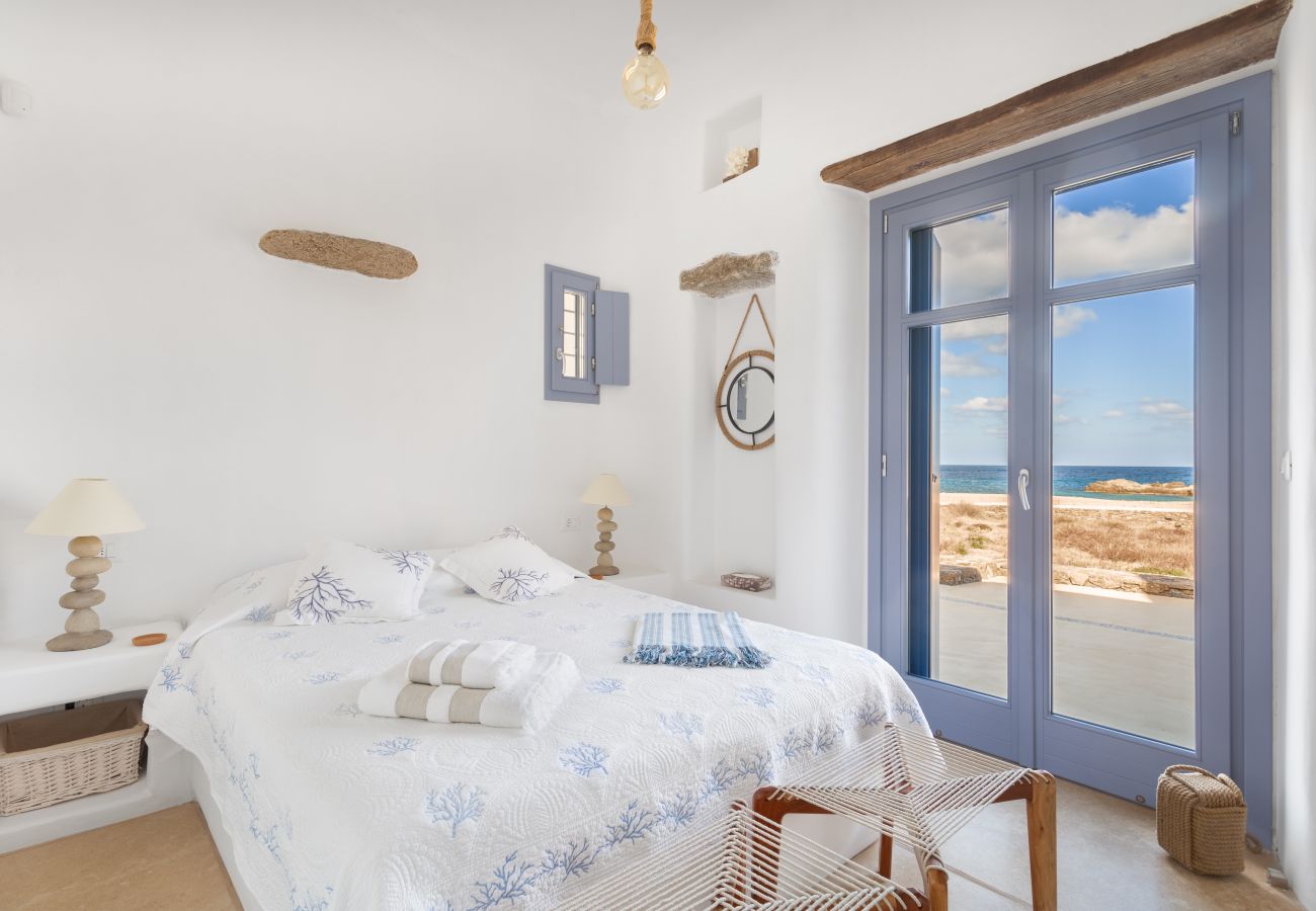 Villa in Mykonos - Seaside 5BDR Bliss in Mykonos